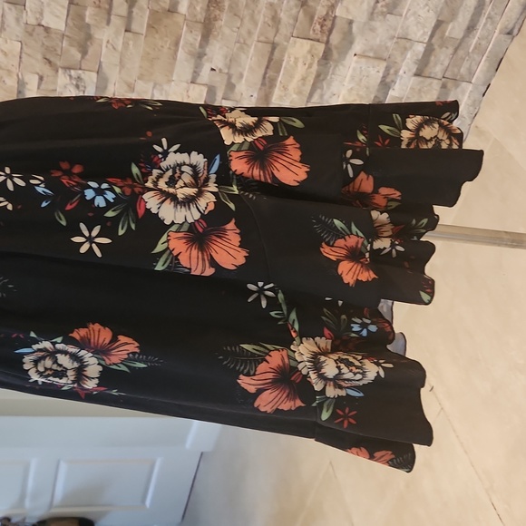 NWT ULTRANICE Summer Floral Wrap V Neck Adjustable Spaghetti Casual Ruffle sz M - Picture 4 of 7